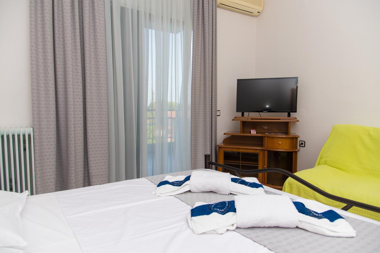Athina Resort 아스프로발타 외부 사진
