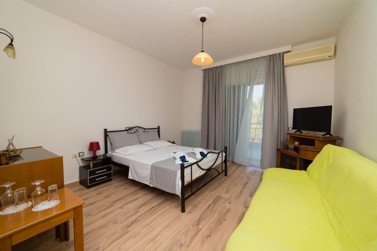 Athina Resort 아스프로발타 외부 사진